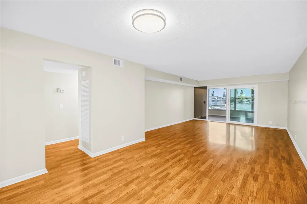 1868 SHORE DRIVE S #310 South Pasadena, FL 33707