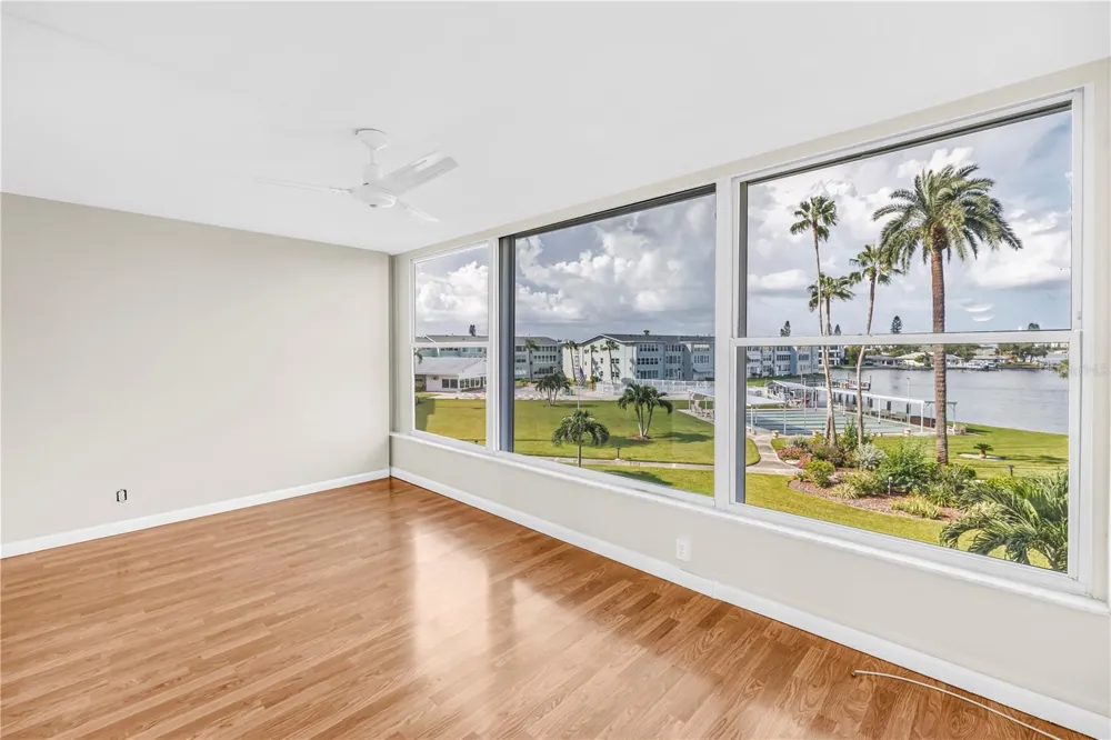1868 SHORE DRIVE S #310 South Pasadena, FL 33707