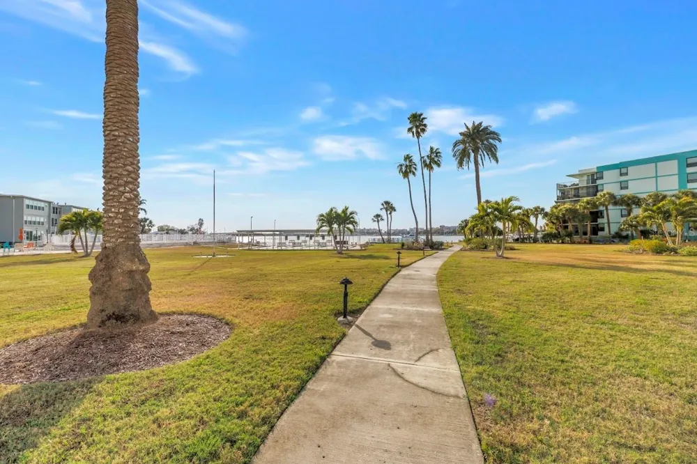1868 SHORE DRIVE S #310 South Pasadena, FL 33707