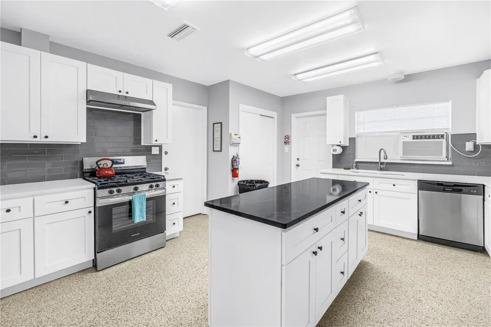 1868 SHORE DRIVE S #310 South Pasadena, FL 33707
