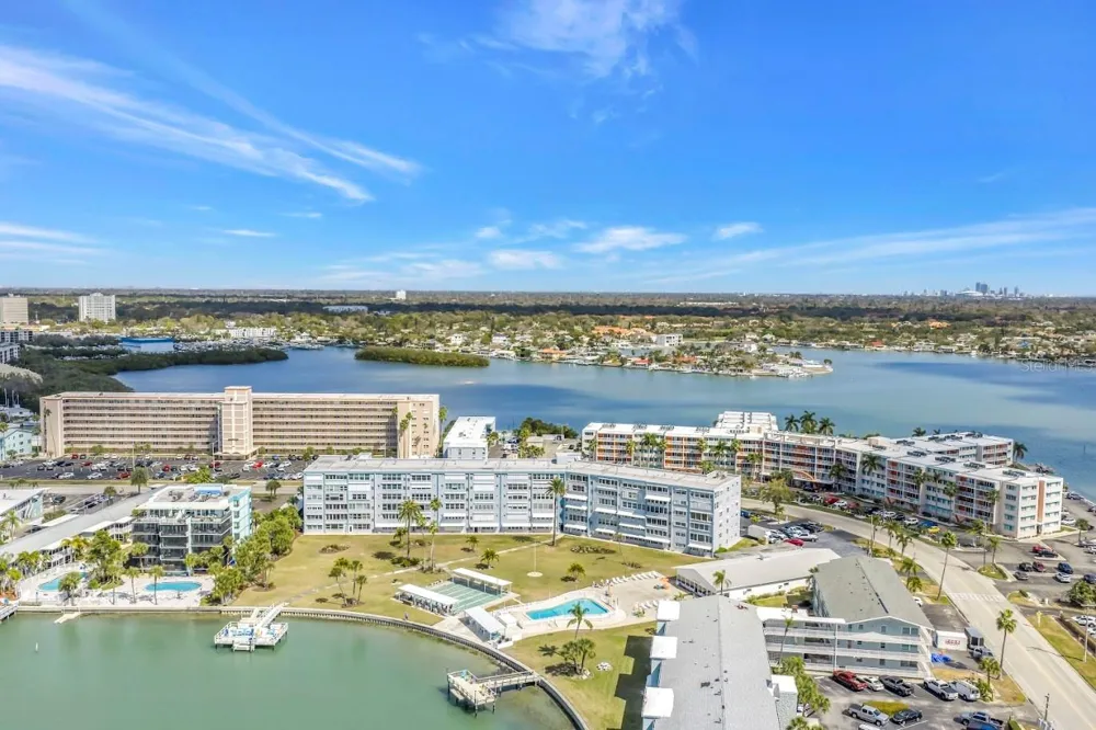 1868 SHORE DRIVE S #310 South Pasadena, FL 33707