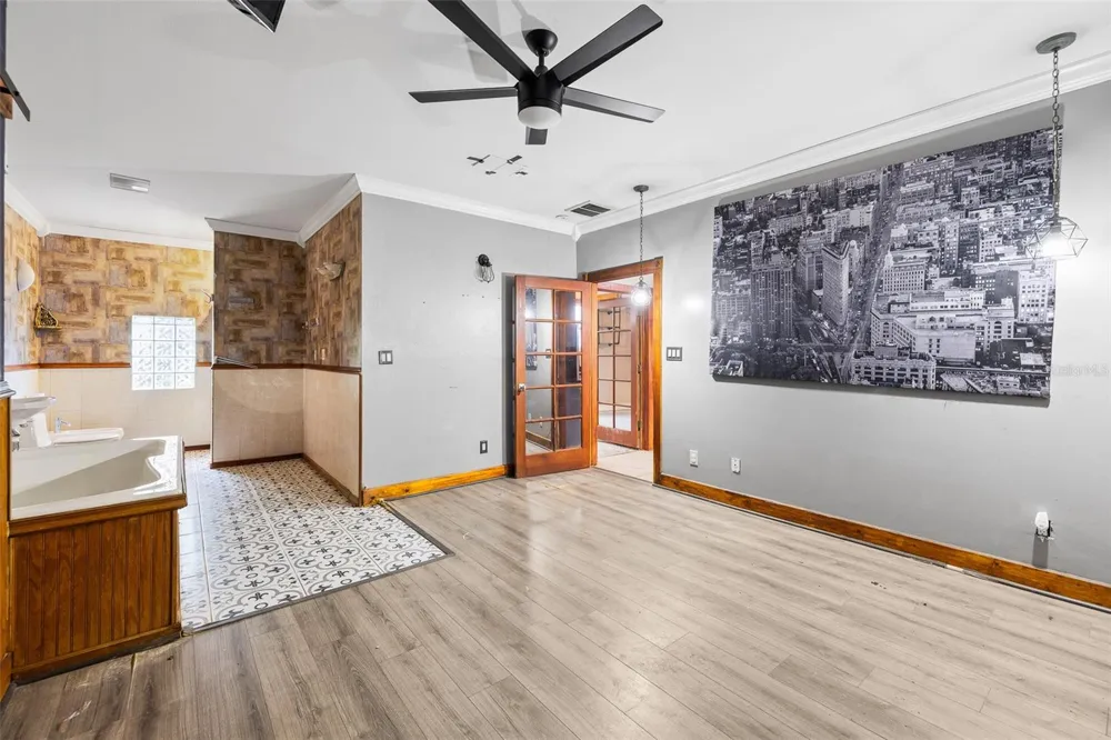7203 NAVIN AVENUE Tampa, FL 33604