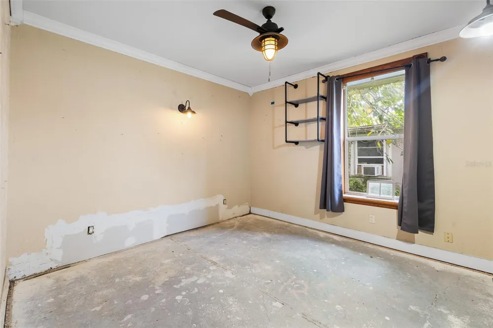 7203 NAVIN AVENUE Tampa, FL 33604