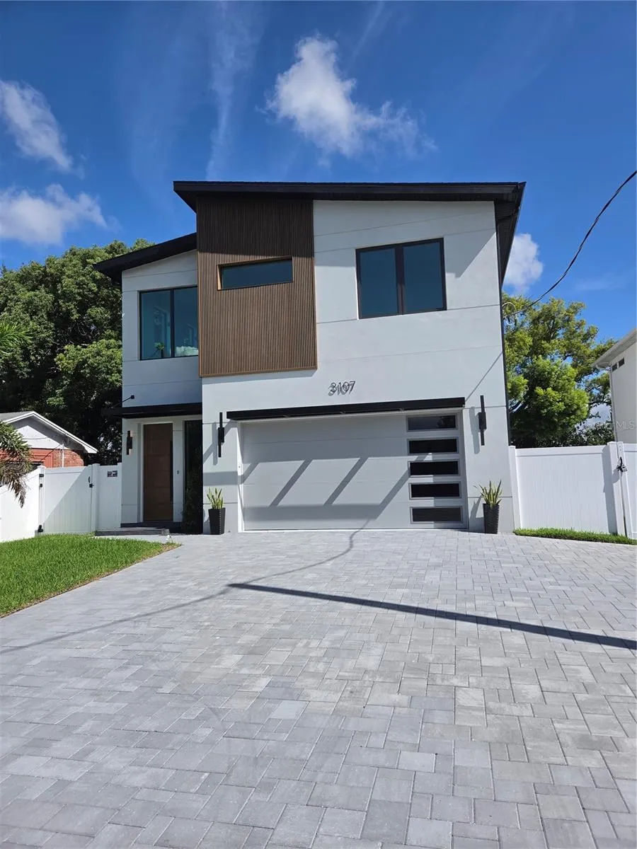 3107 W BEACH STREET Tampa, FL 33607