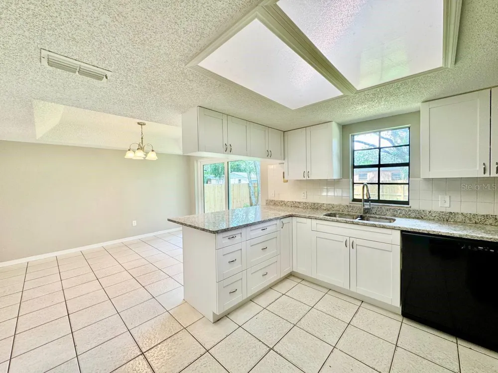 5132 CHILKOOT STREET Tampa, FL 33617