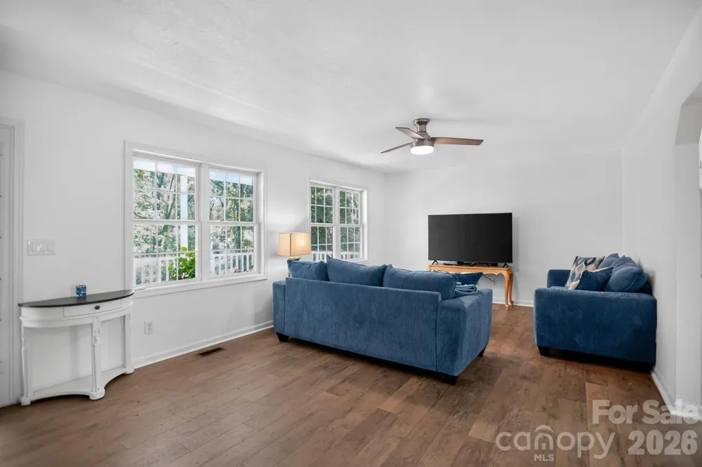 153 Hudson Street Asheville, NC 28806