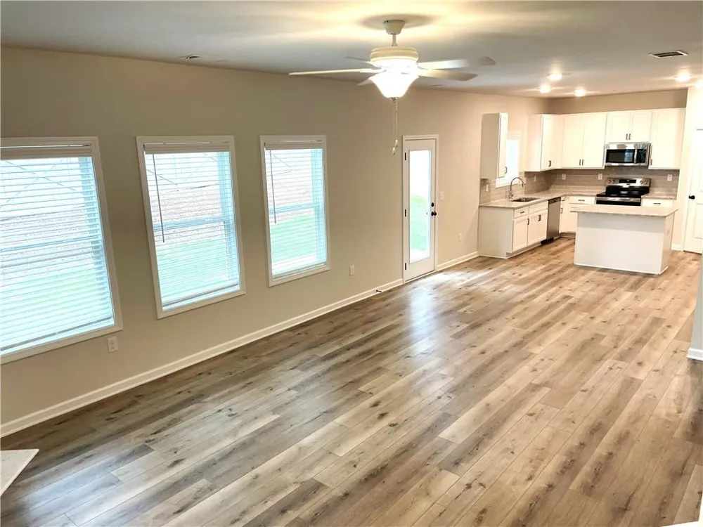 414 Fox Creek Dr Braselton, GA 30517