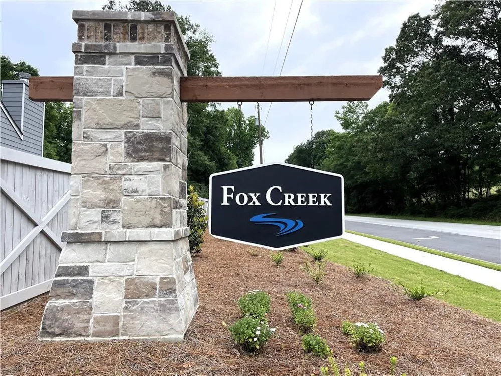 414 Fox Creek Dr Braselton, GA 30517