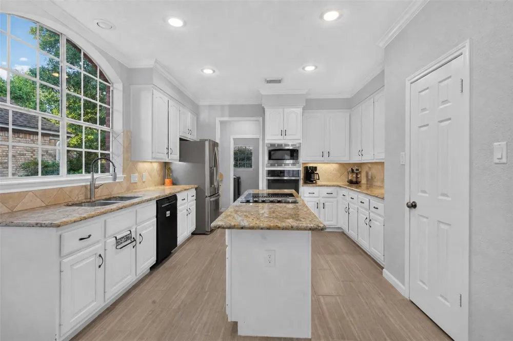 4211 Brook Shadow Drive Kingwood, TX 77345