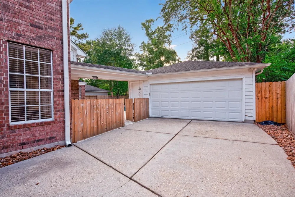 4211 Brook Shadow Drive Kingwood, TX 77345