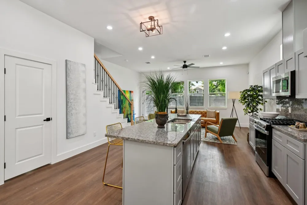6806 Madrid Street Houston, TX 77021
