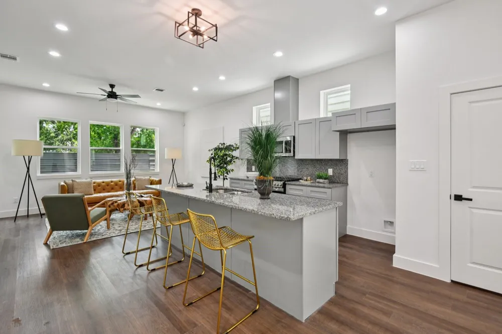 6806 Madrid Street Houston, TX 77021