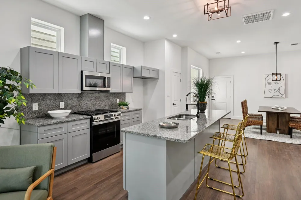 6806 Madrid Street Houston, TX 77021