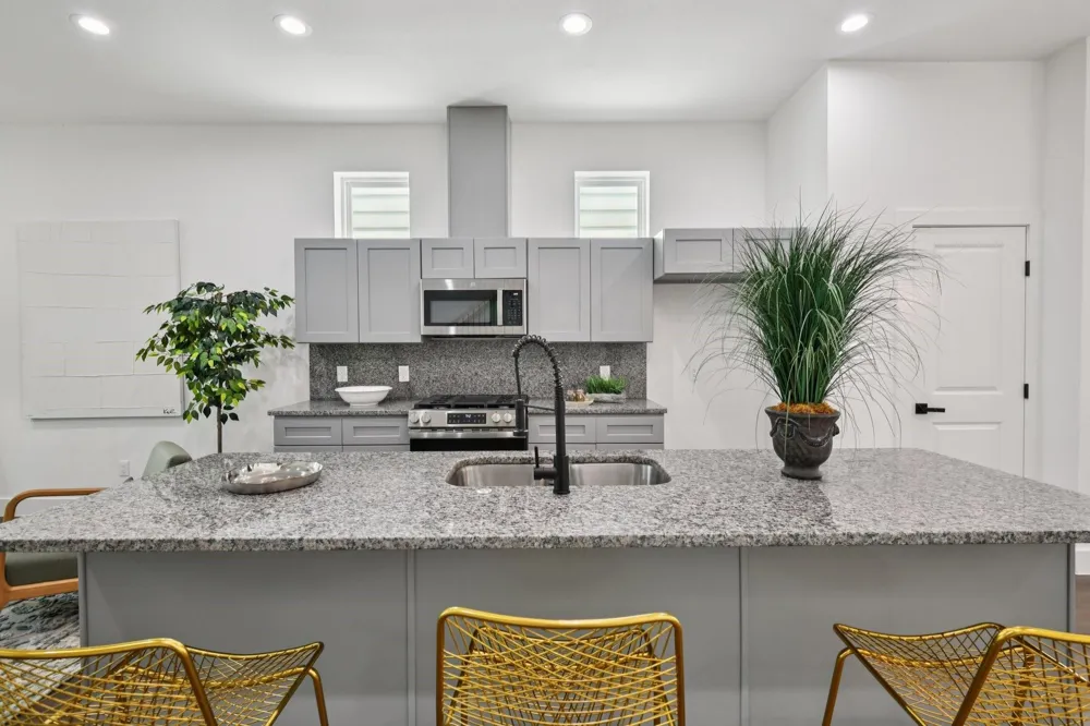 6806 Madrid Street Houston, TX 77021