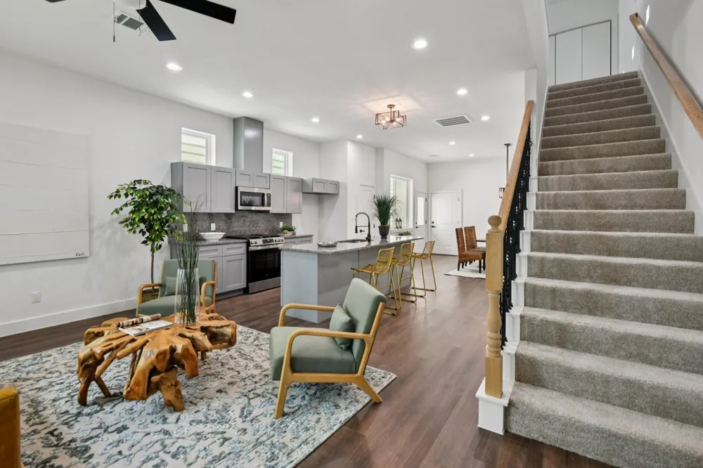 6806 Madrid Street Houston, TX 77021