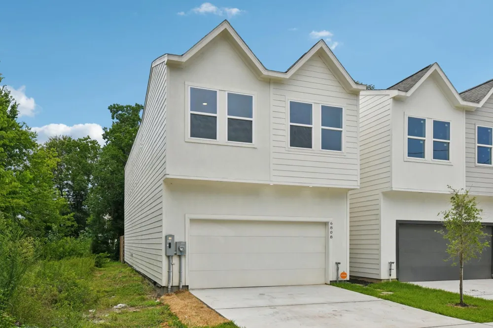 6806 Madrid Street Houston, TX 77021
