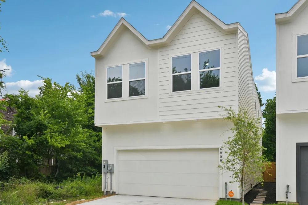 6806 Madrid Street Houston, TX 77021