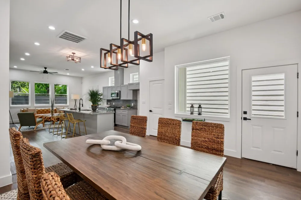 6806 Madrid Street Houston, TX 77021