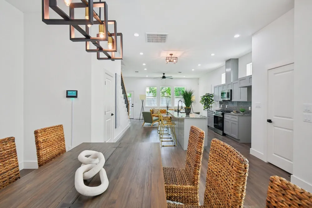 6806 Madrid Street Houston, TX 77021