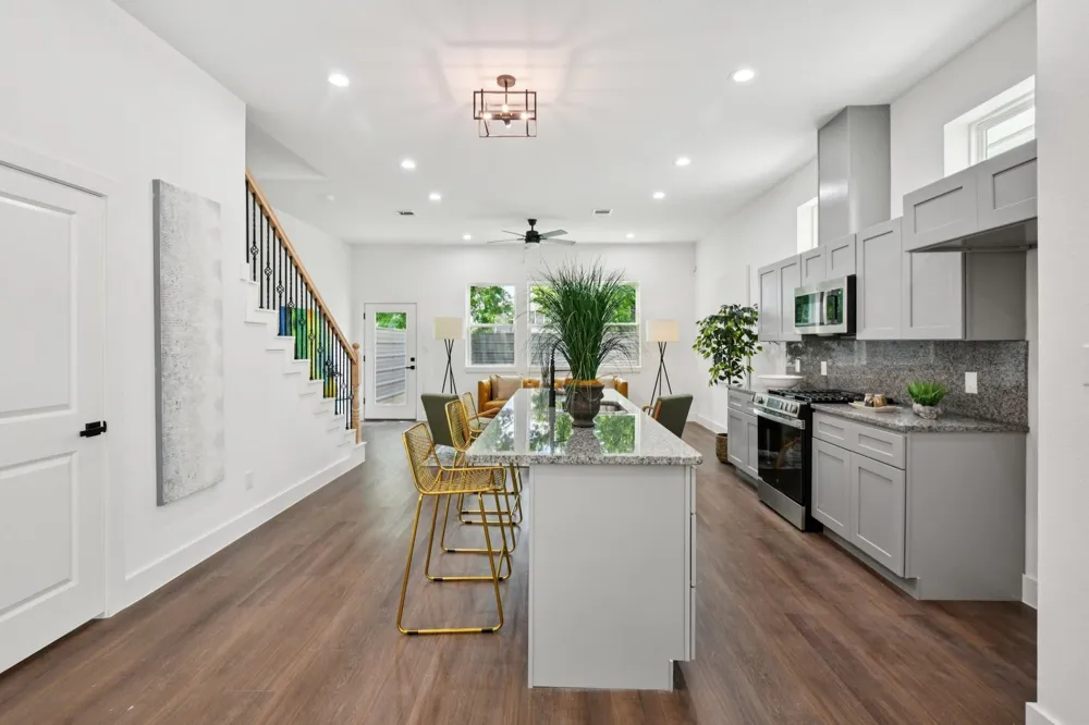 6806 Madrid Street Houston, TX 77021