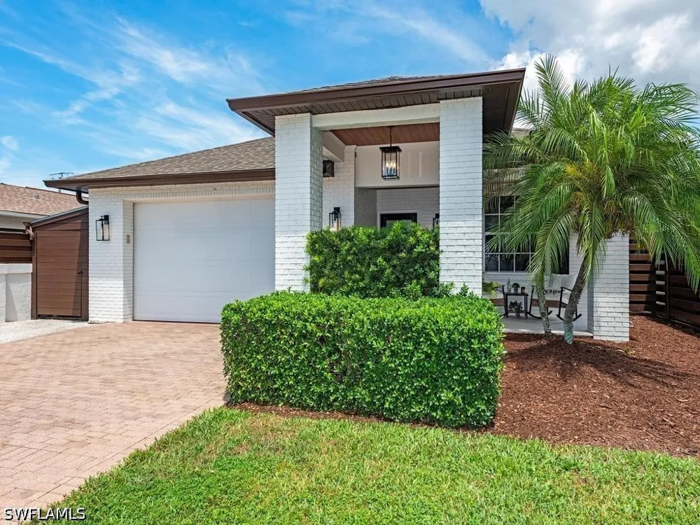 109th Avenue Naples, FL 34108