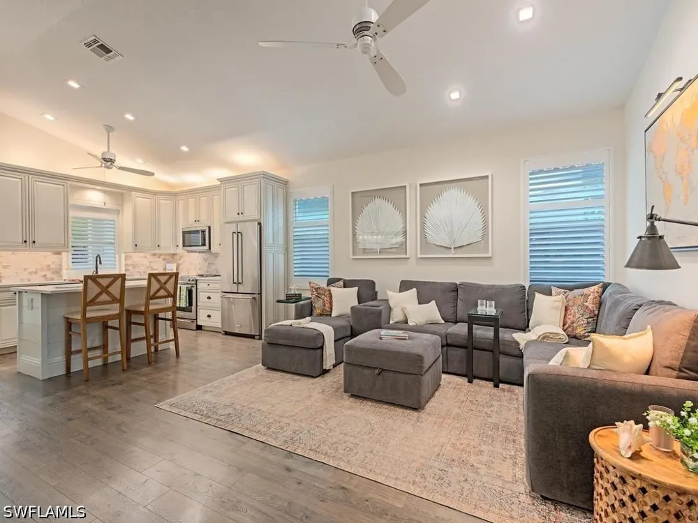 109th Avenue Naples, FL 34108