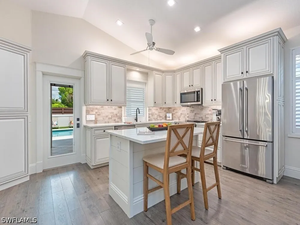 109th Avenue Naples, FL 34108