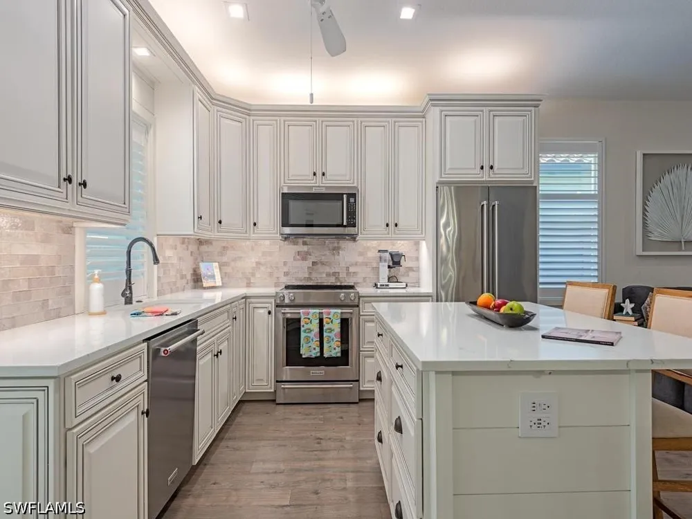 109th Avenue Naples, FL 34108