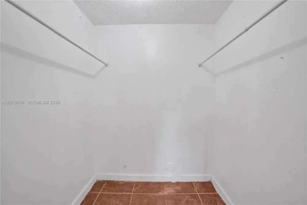 7155 NW 179th St #108 Hialeah, FL 33015