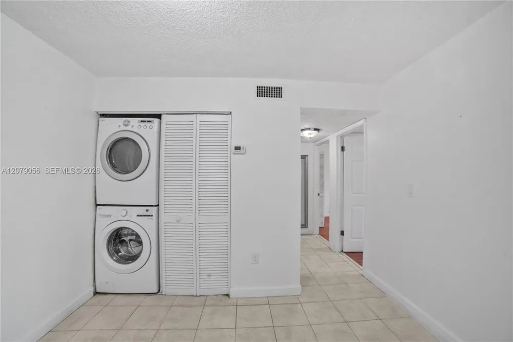 7155 NW 179th St #108 Hialeah, FL 33015