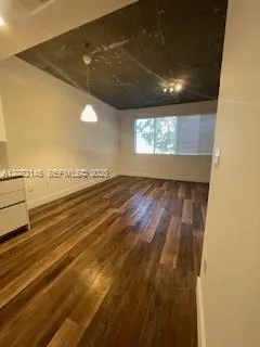 141 NW 16th Ave #16 Miami, FL 33125