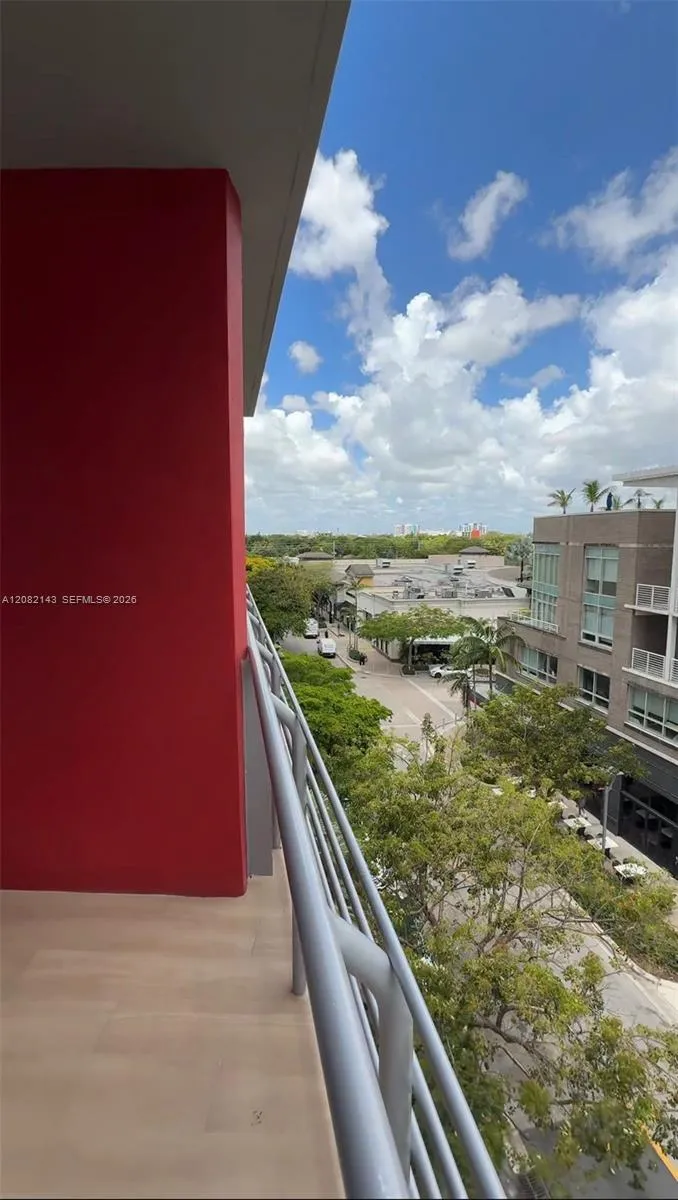 90 NE 32nd street #513 Miami, FL 33137