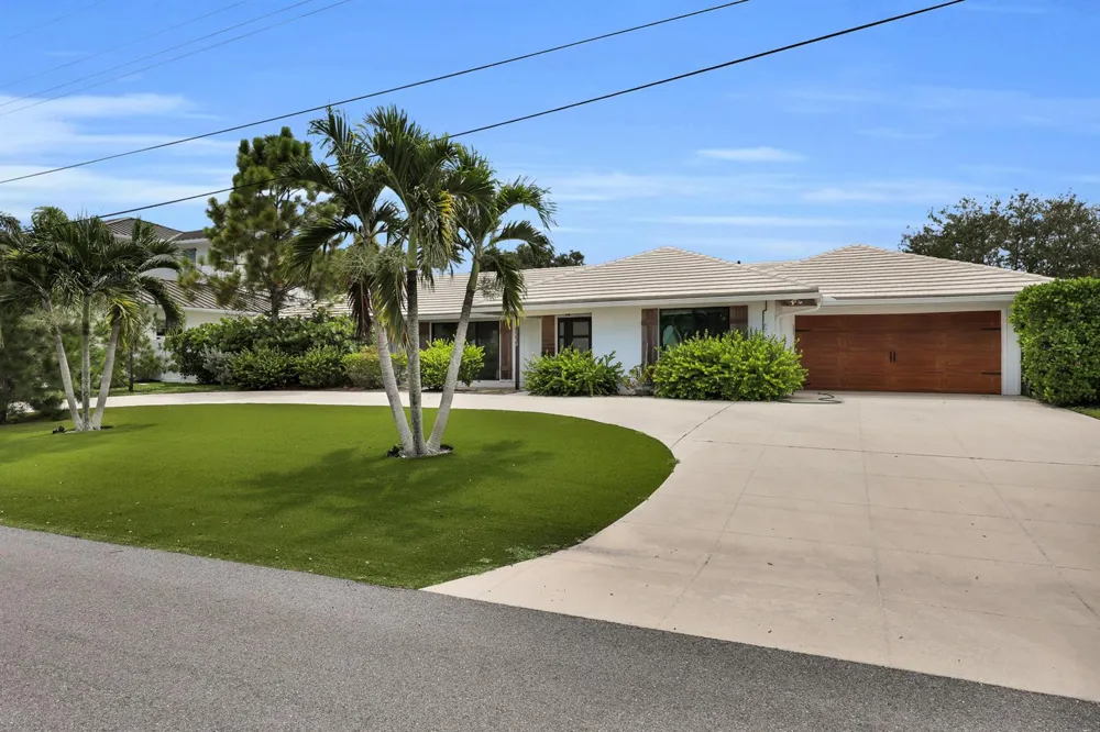 229 Fairway W Tequesta, FL 33469