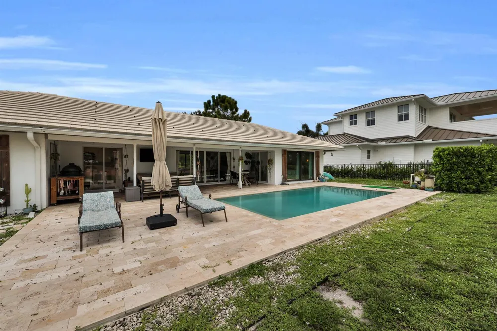 229 Fairway W Tequesta, FL 33469