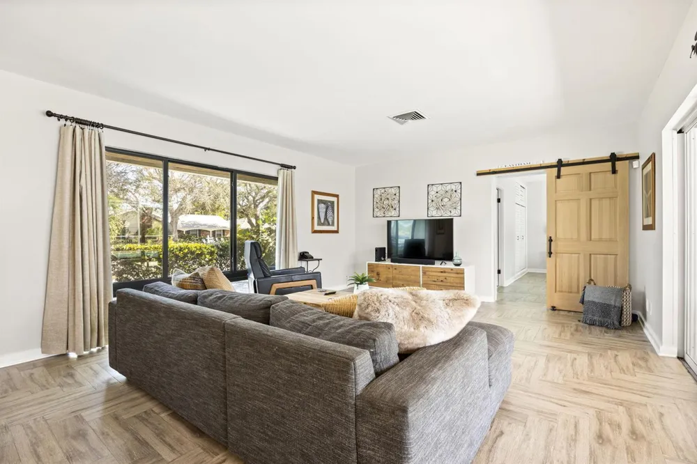 229 Fairway W Tequesta, FL 33469
