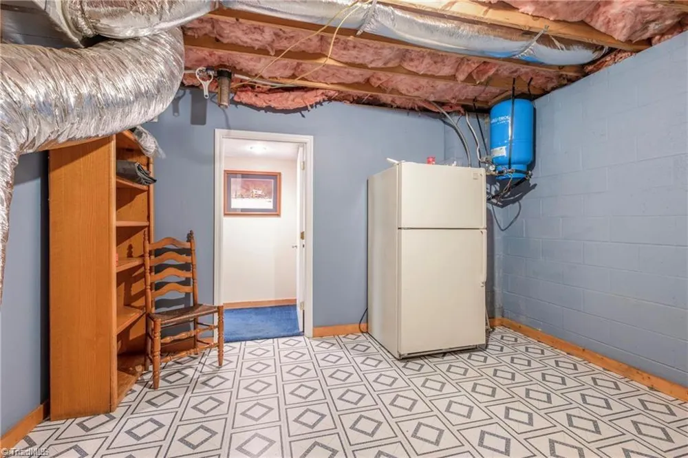 1105 Deer Run Lane Yadkinville, NC 27055