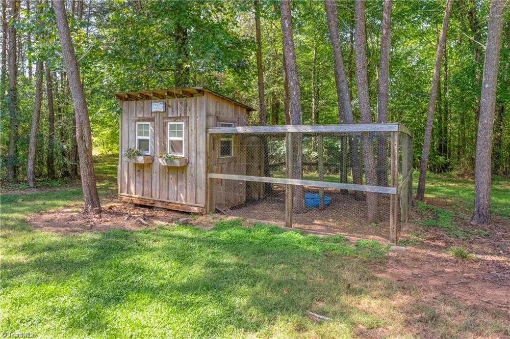 1105 Deer Run Lane Yadkinville, NC 27055