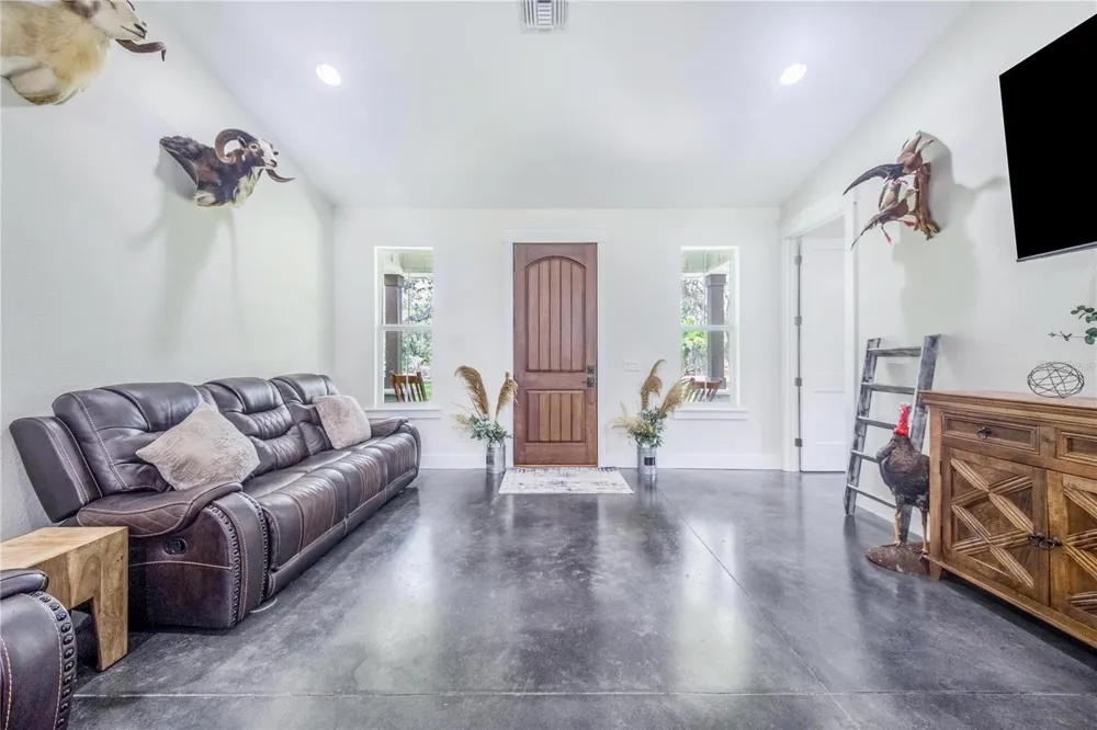 12510 LAKE HATCHINEHA ROAD Haines City, FL 33844