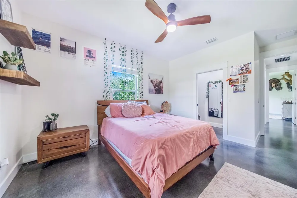 12510 LAKE HATCHINEHA ROAD Haines City, FL 33844