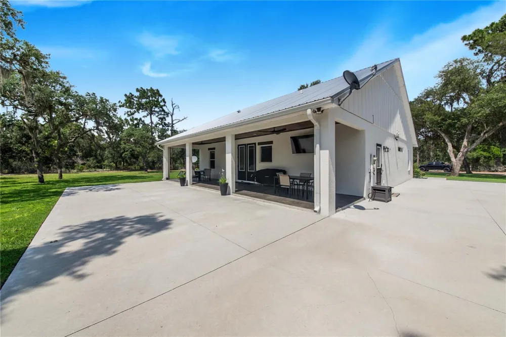 12510 LAKE HATCHINEHA ROAD Haines City, FL 33844