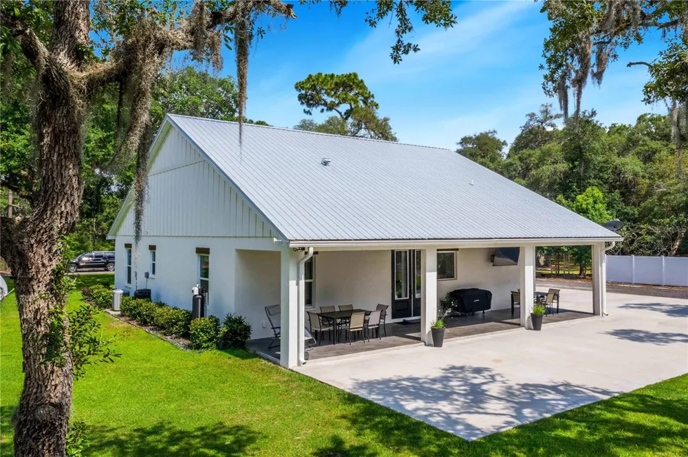 12510 LAKE HATCHINEHA ROAD Haines City, FL 33844
