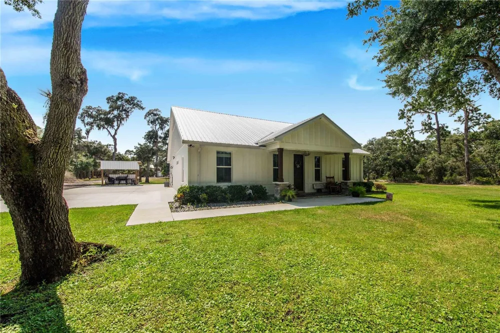 12510 LAKE HATCHINEHA ROAD Haines City, FL 33844