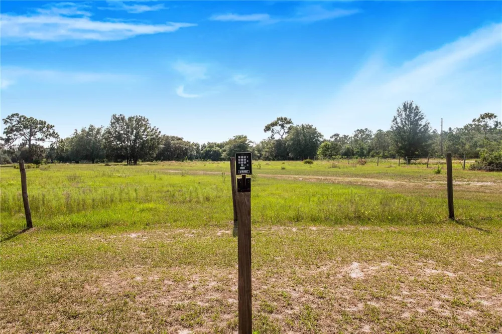 12510 LAKE HATCHINEHA ROAD Haines City, FL 33844