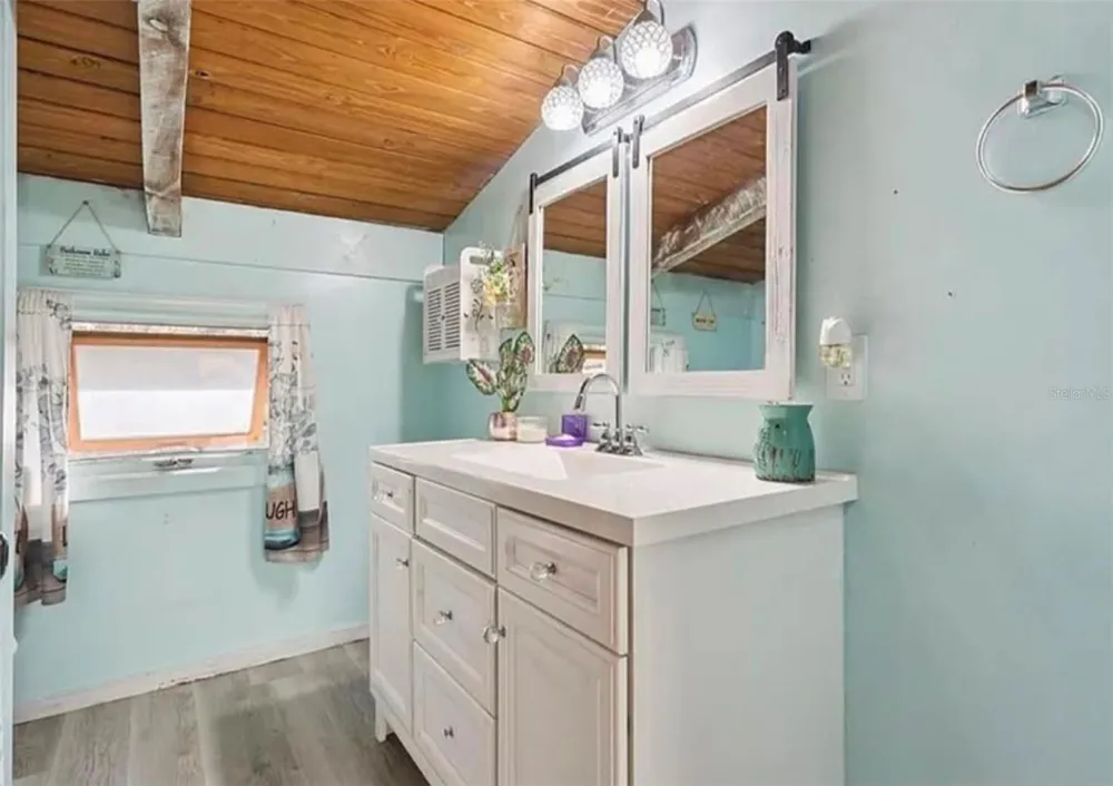1208 DARCY ROAD Lady Lake, FL 32159