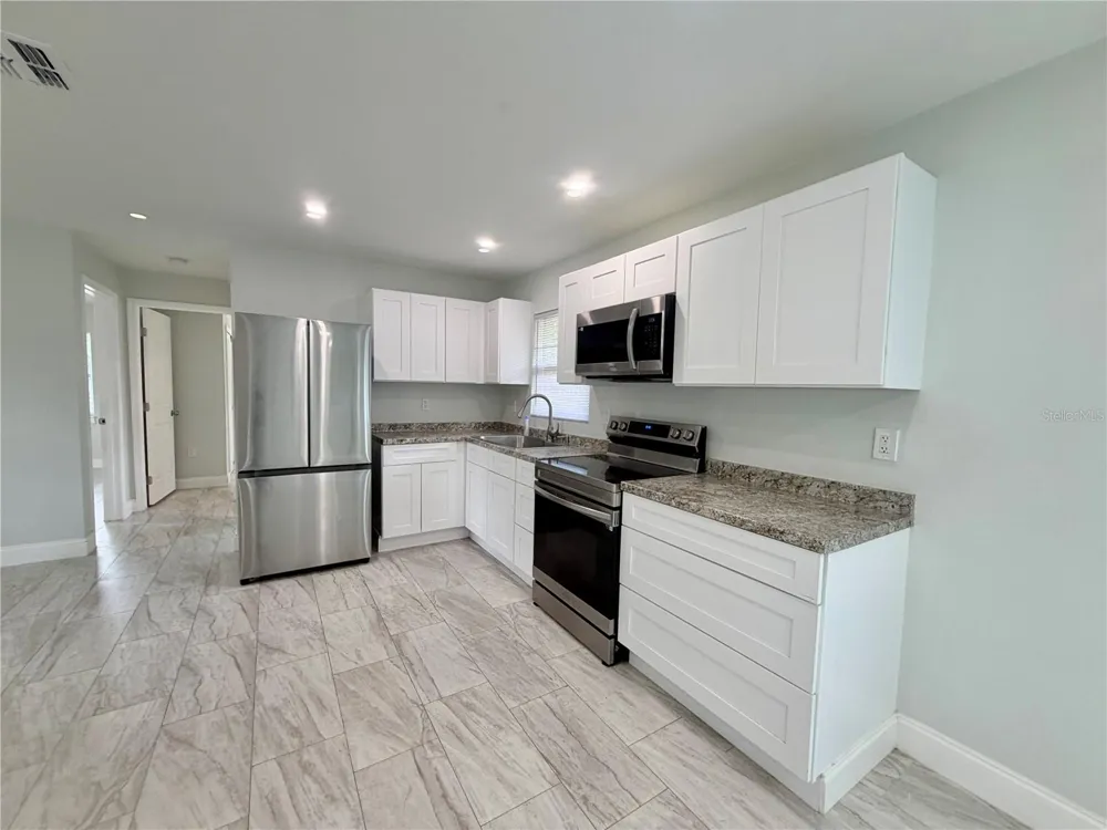 892 ROCKHILL STREET Deltona, FL 32725