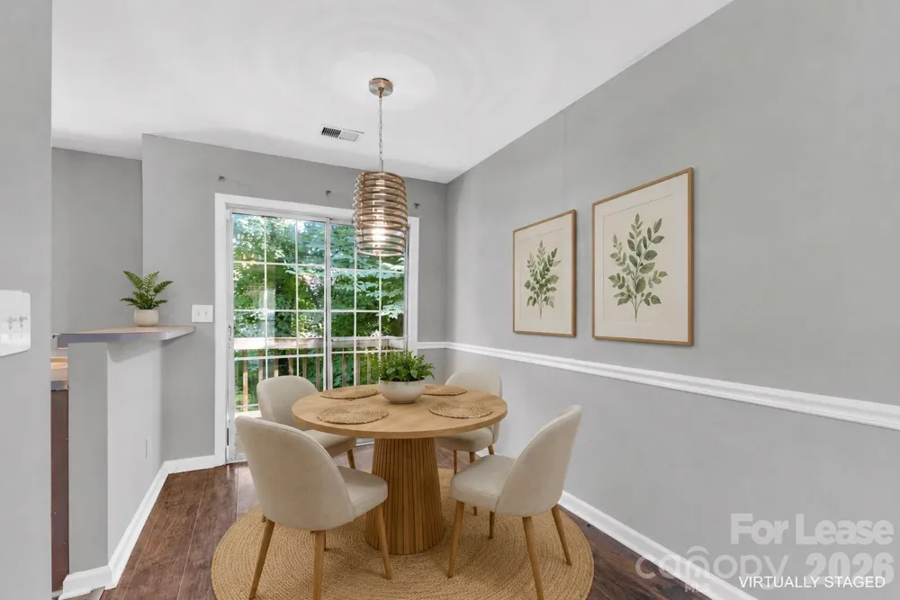 6315 Windsor Gate Lane Charlotte, NC 28215