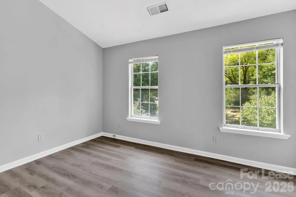 6315 Windsor Gate Lane Charlotte, NC 28215