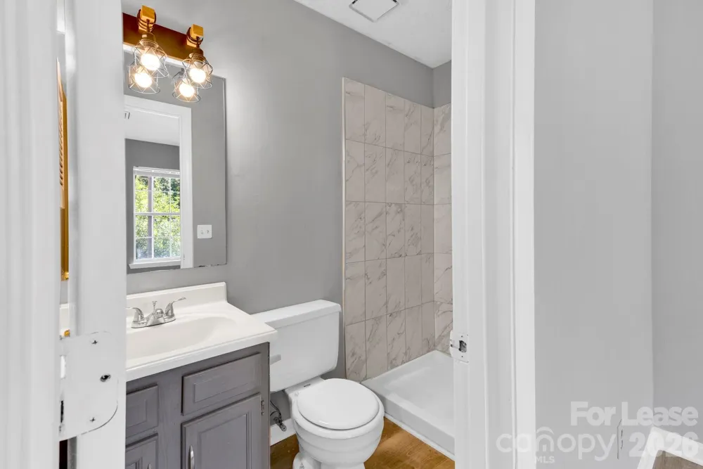 6315 Windsor Gate Lane Charlotte, NC 28215