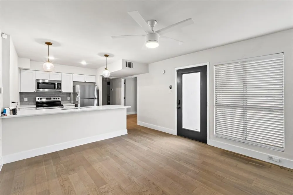 909 Reinli Street #101 Austin, TX 78751
