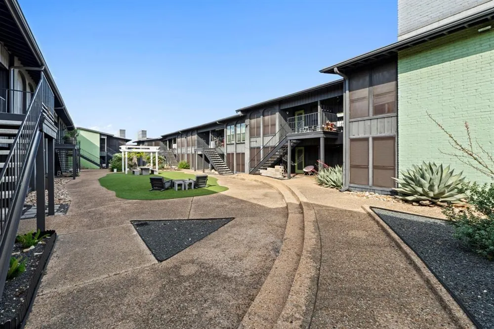 909 Reinli Street #101 Austin, TX 78751